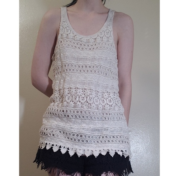 Lace front tank top - Picture 2 of 4